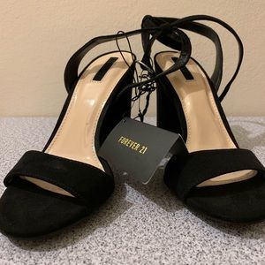 Forever 21 black heels NWT